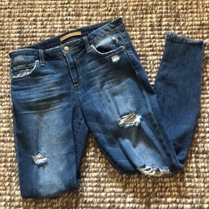 Joe’s distressed skinny jeans like new condition